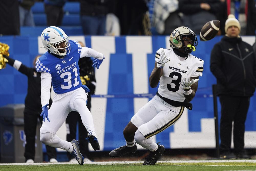 Vanderbilt stuns Kentucky to end 26-game SEC losing streak